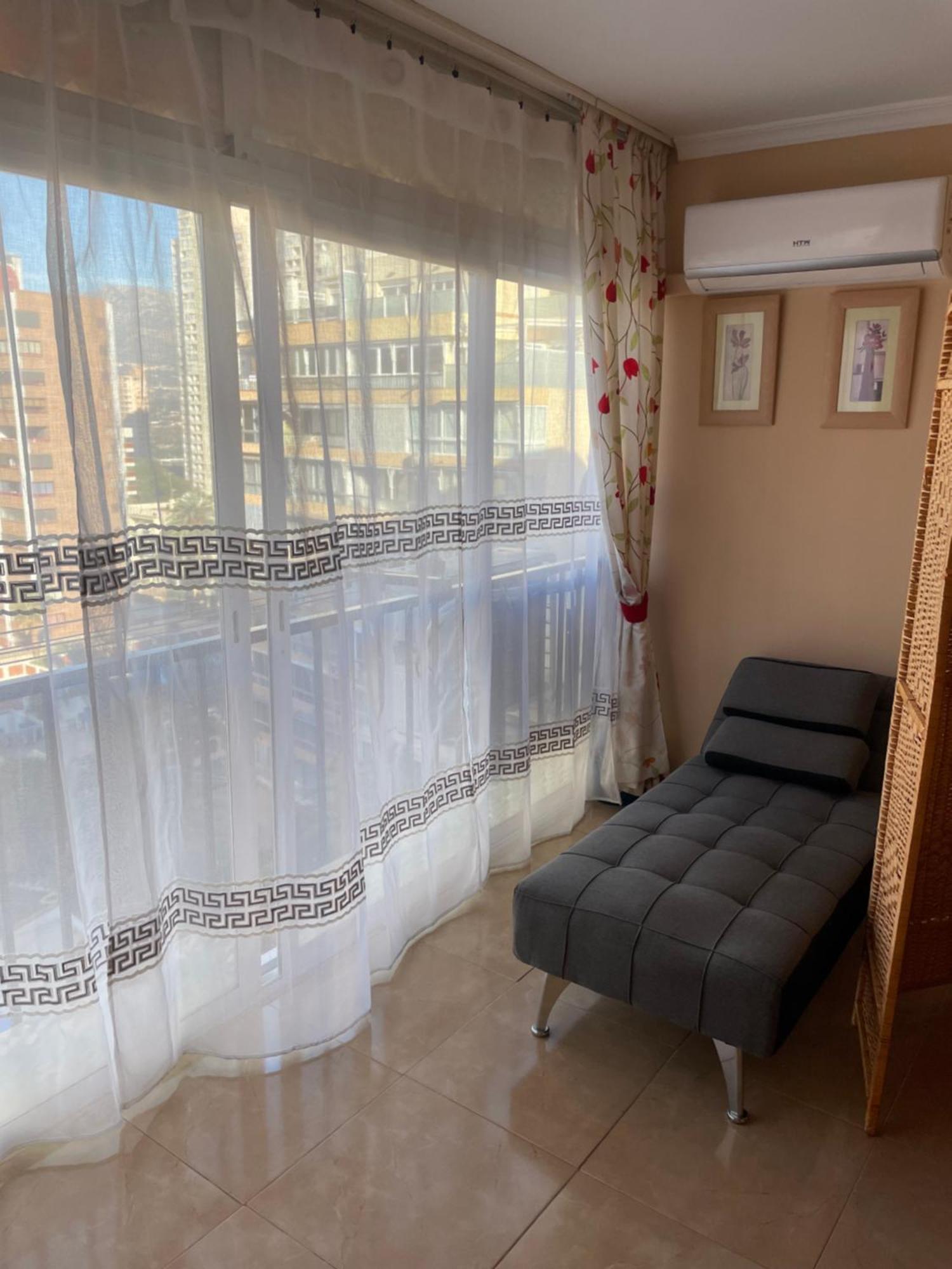 Bermudas-Turis Apartamentos Benidorm Kültér fotó