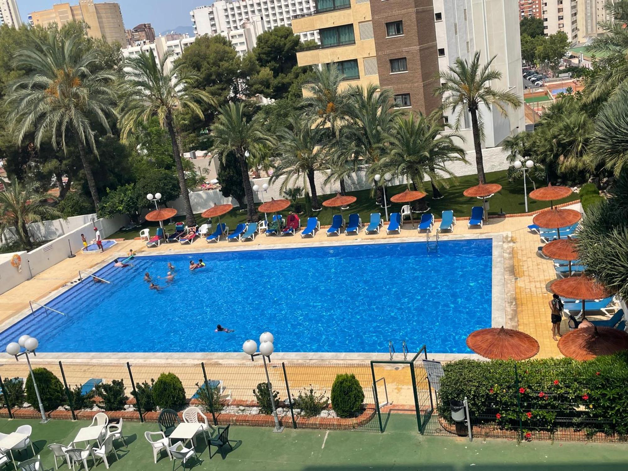 Bermudas-Turis Apartamentos Benidorm Kültér fotó